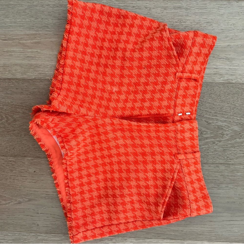 Chic Orange Houndstooth Shorts